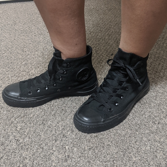 Shoes - Picture 4 of 5